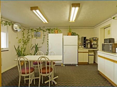 Americas Best Value Inn Уинчестер Экстерьер фото